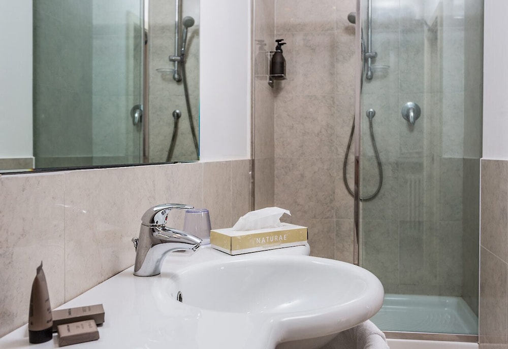 Hotel Lunariccione 34/36