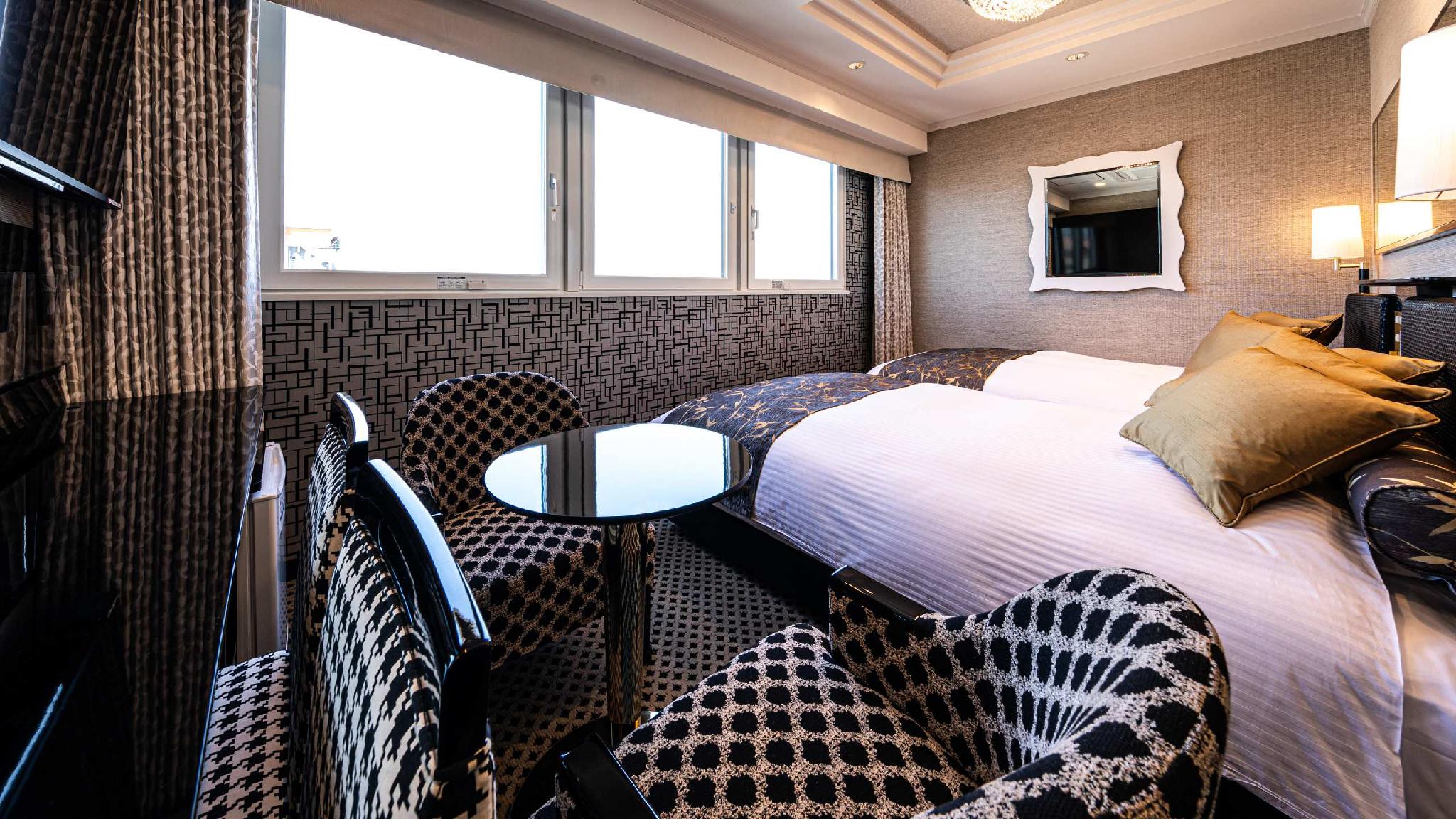 Deluxe, Suite, Twin Beds
