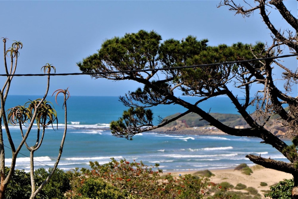 Reef View Bnb 48/50