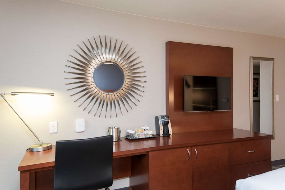 DoubleTree by Hilton Hotel Schenectady 10/51