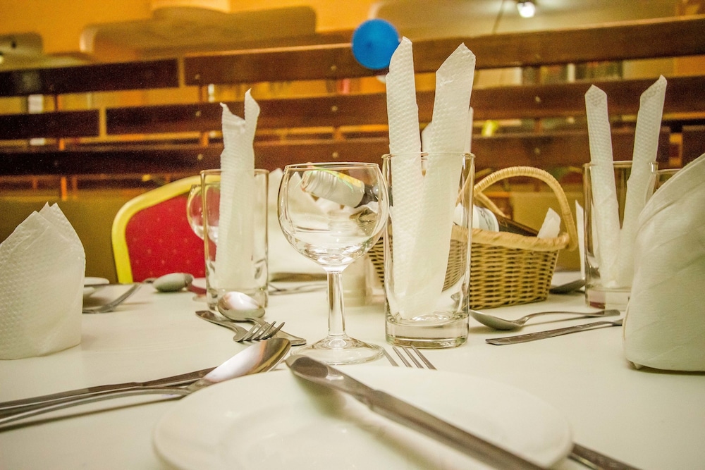 Eland Safari Hotel Nyeri 10/26
