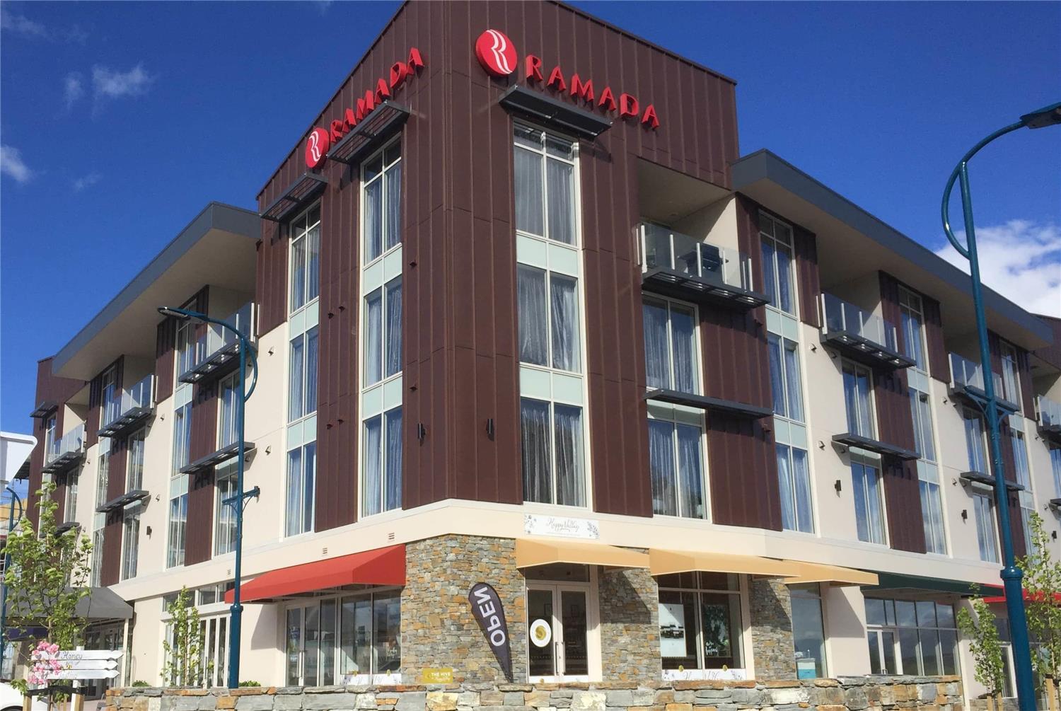 Ramada Suites by Wyndham Queenstown Remarkables Park 2/13