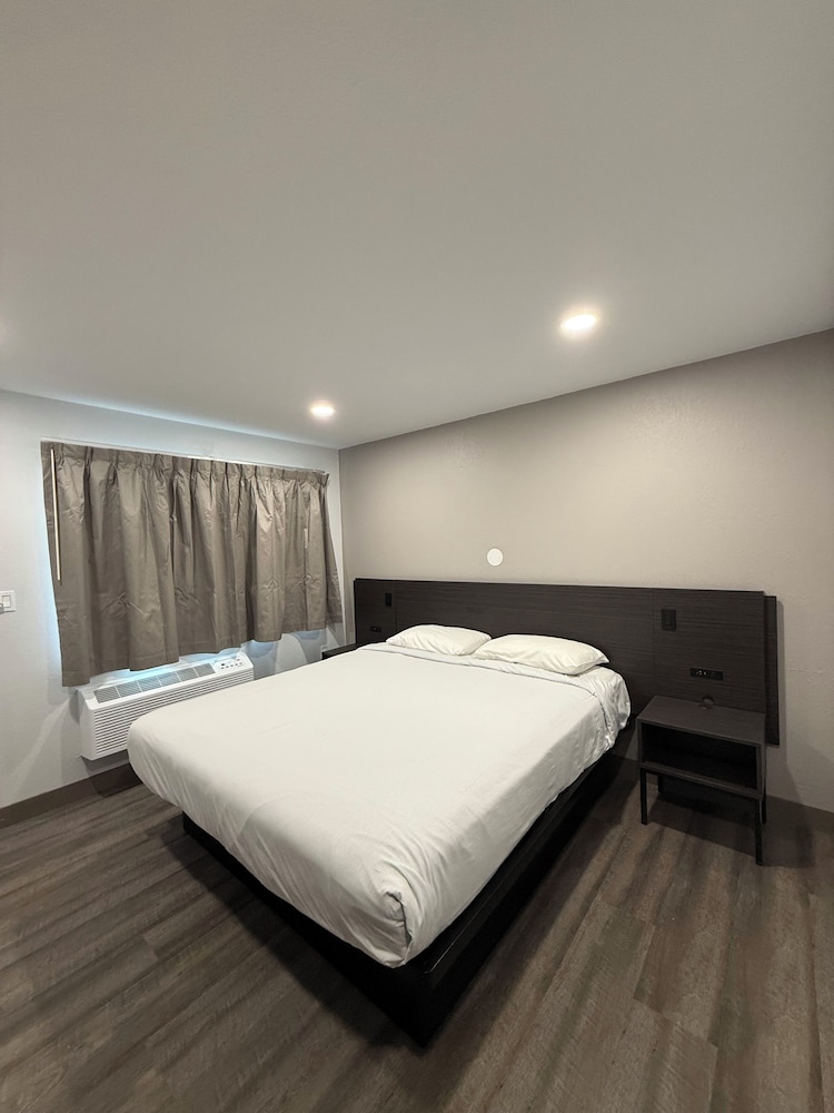 Motel6 Yreka, CA 30/62