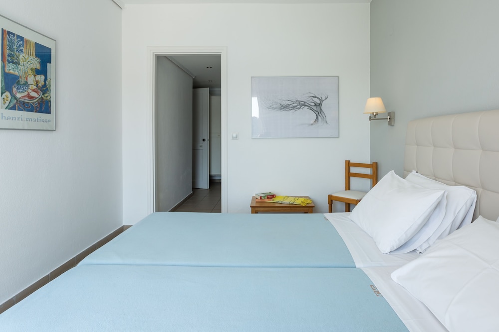 STANDARD, DOUBLE OR TWIN BED