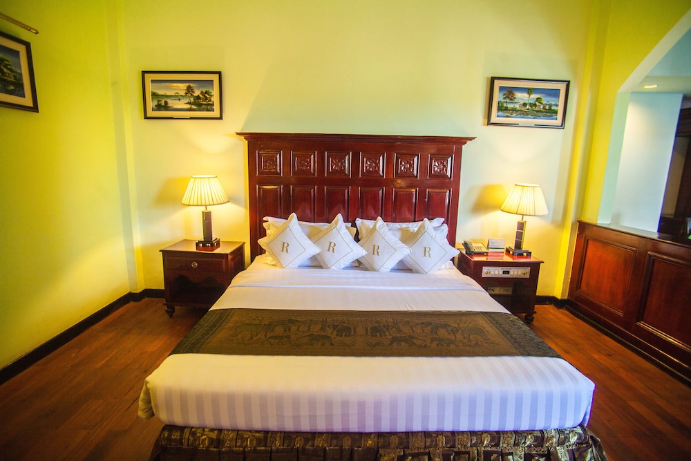 Le Ree, Suite, King Bed, Pool View