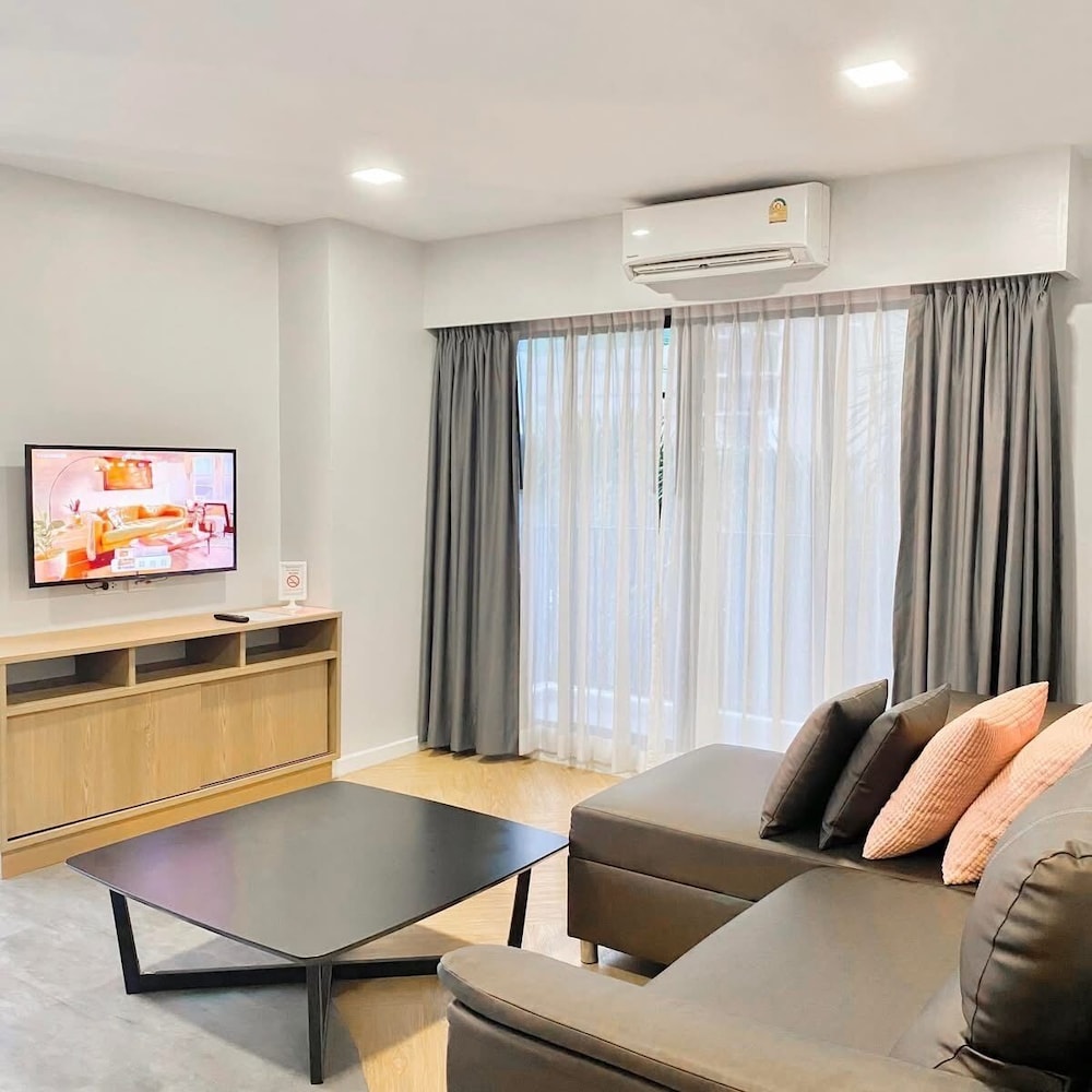 Rico Hotel Ratchadapisek 32 35/43