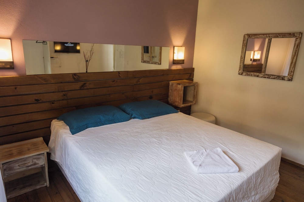 CHALET, MULTIPLE BEDS, GARDEN VIEW, POOL SIDE
