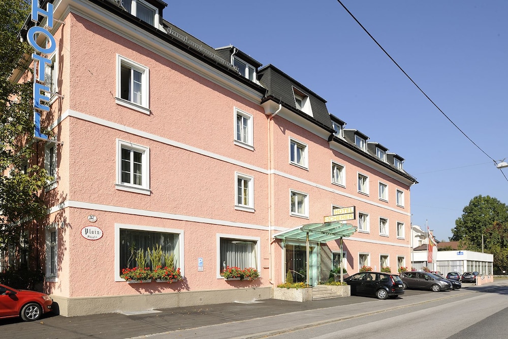 Scherer Hotel 49/52