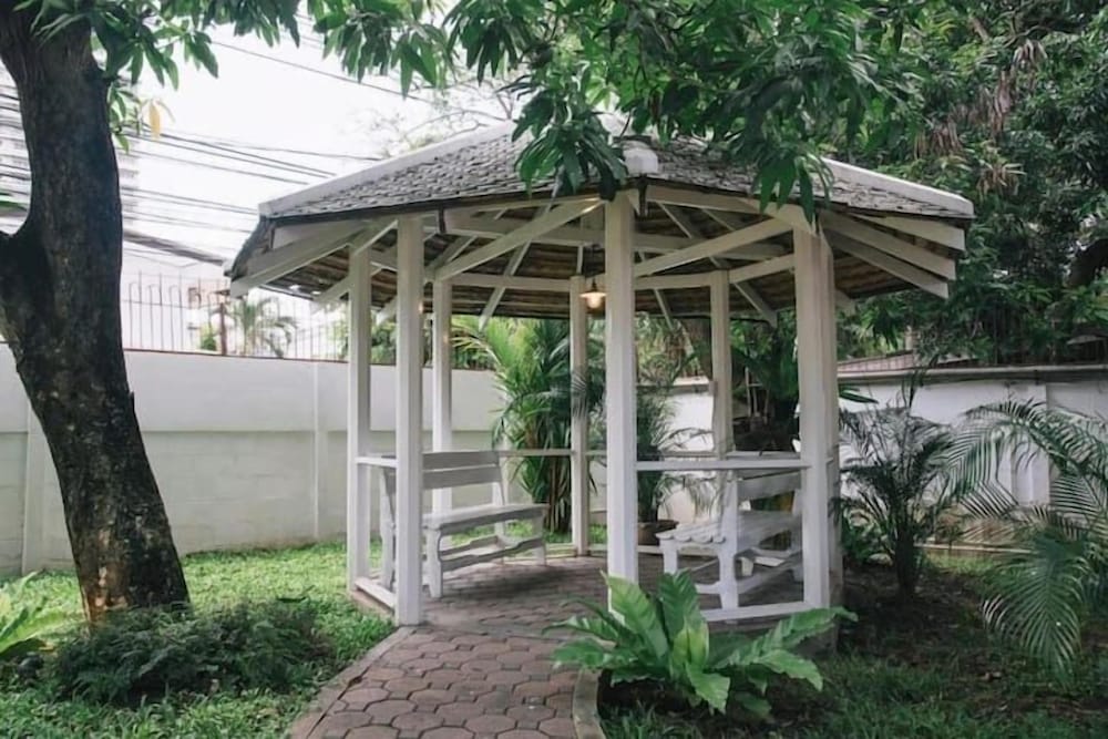 Double Tree House 3/84