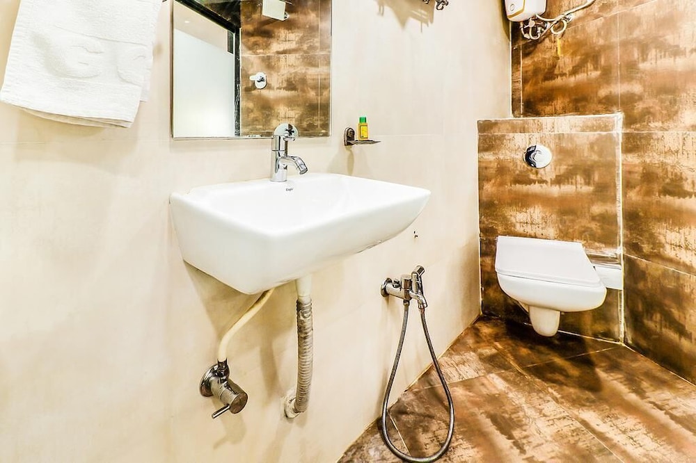 Fabhotel Garden Creek Residency Andheri 20/22