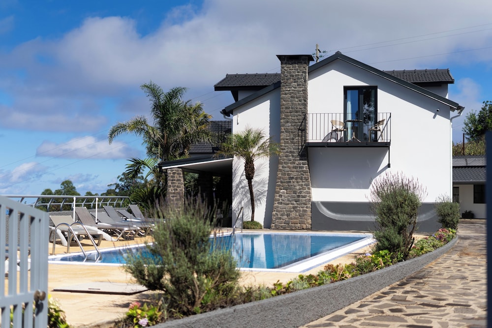 CASA DAS PROTEAS 65/66
