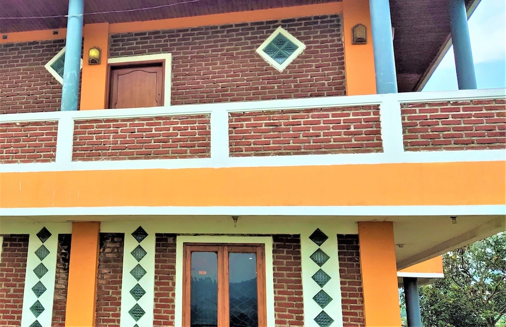 Villa Orange Lembang Pengkolan 1/24