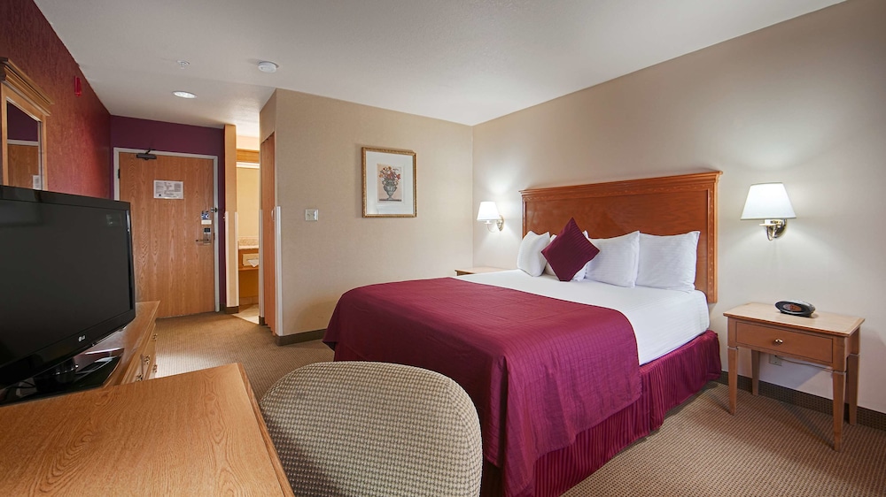 Best Western Plus Caldwell Inn & Suites 17/46