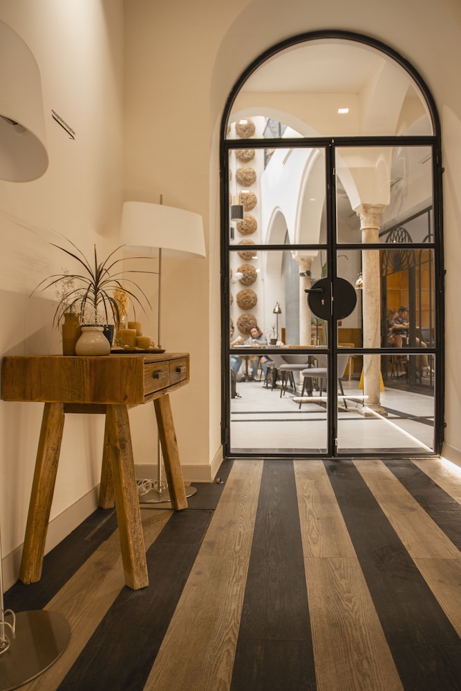 room Select Tetuan 30/50