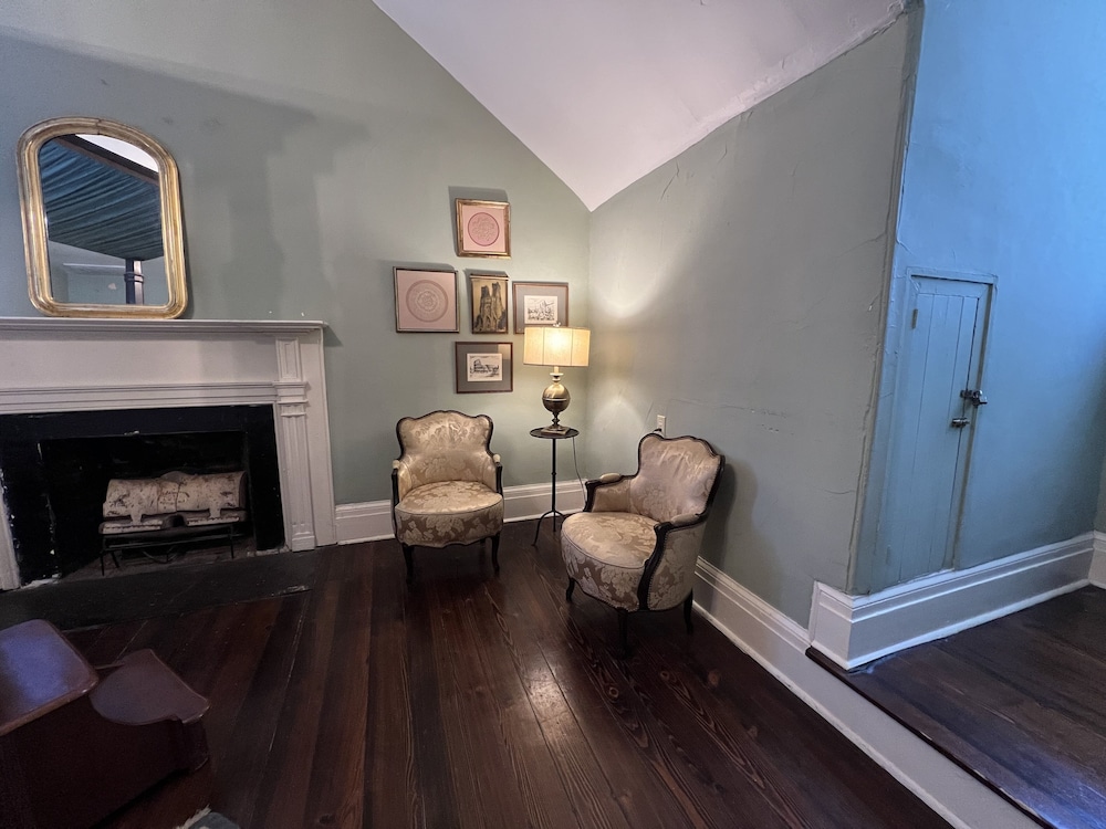 The Myrtles 29/50