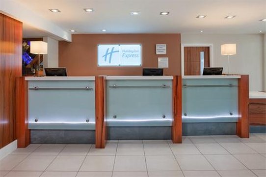 Holiday Inn Express Gatwick Crawley 4/50