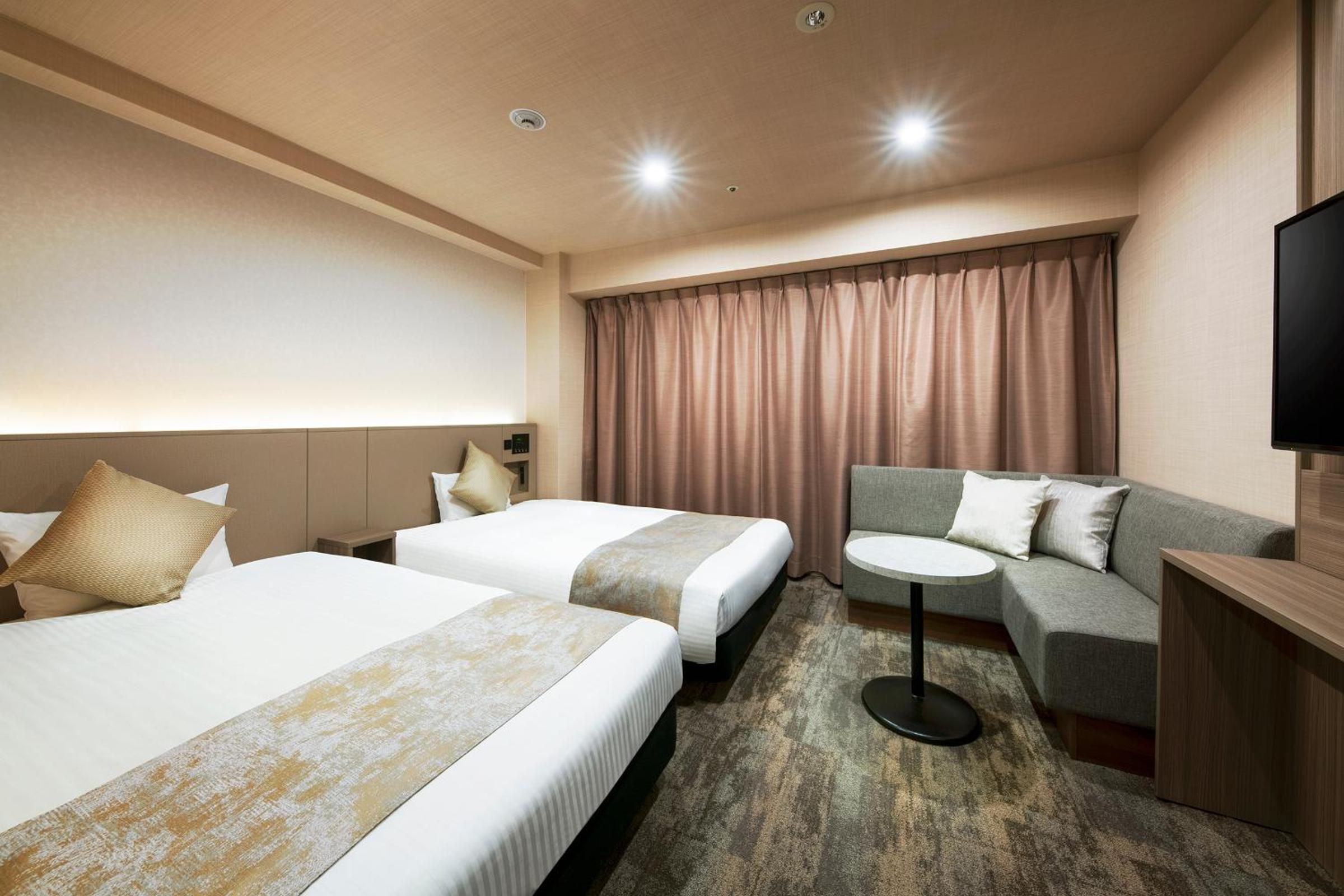 Superior, Twin Beds, Main Building