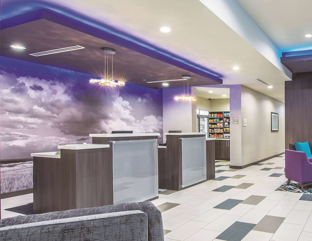 La Quinta Inn & Suites by Wyndham Enid 8/42