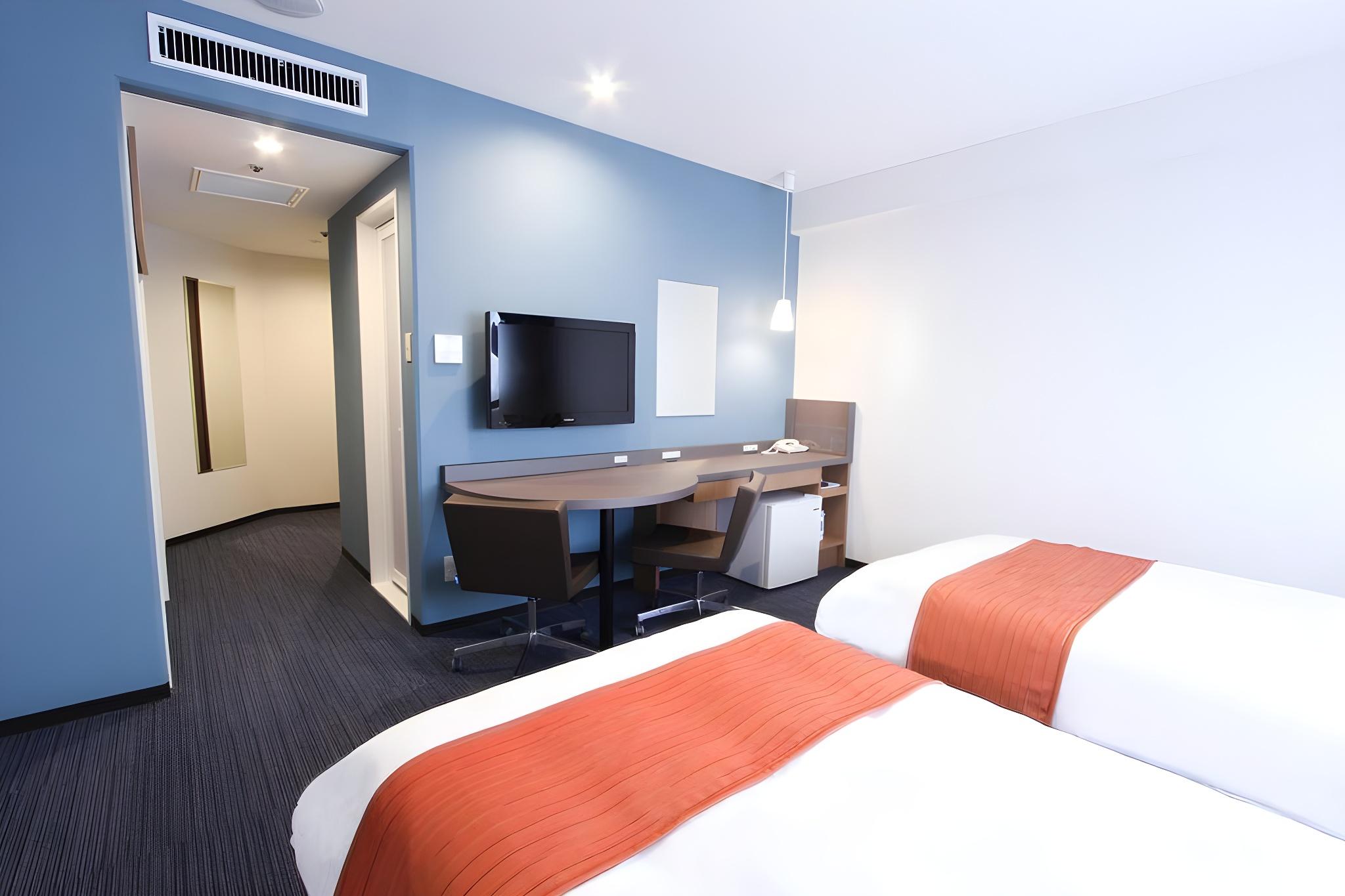 Semi Room, 2 Semi Double Beds