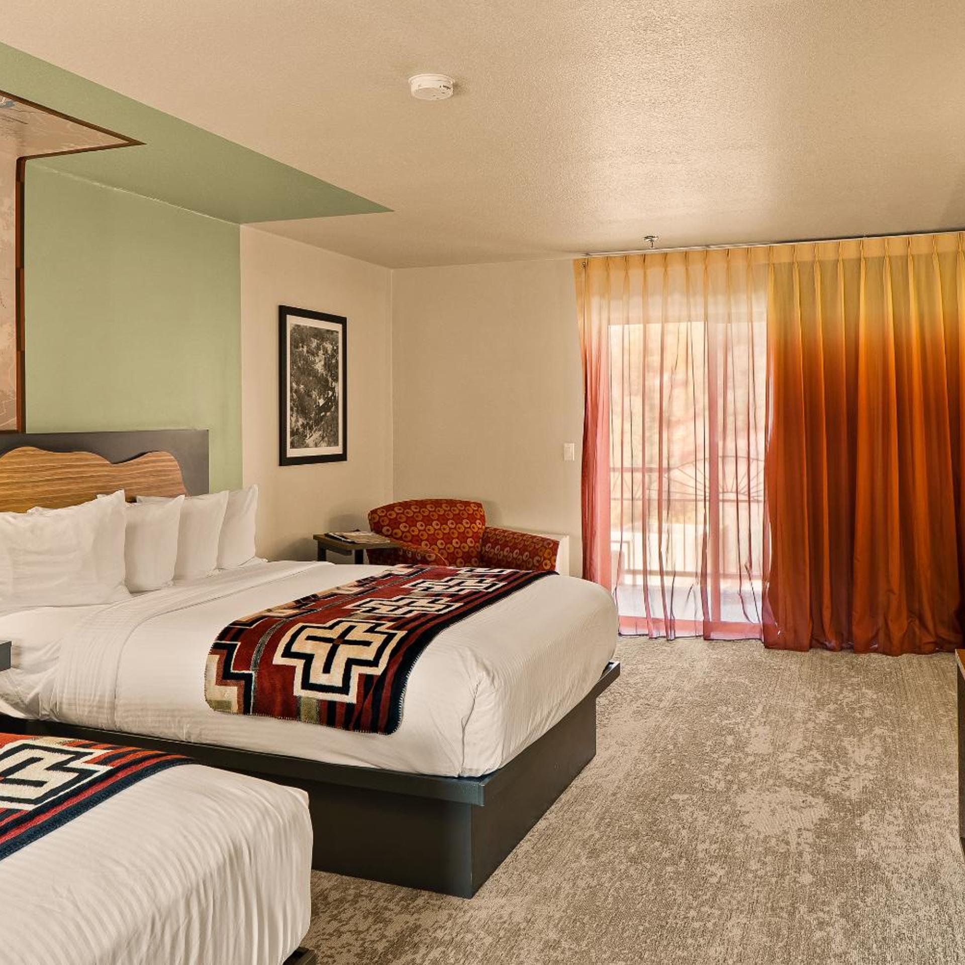 Deluxe, 2 Queen Beds, Partial View
