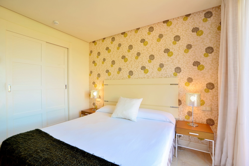 3 Bedrooms, Luxury, Apartment, 3 Beds, 3 Bathrooms