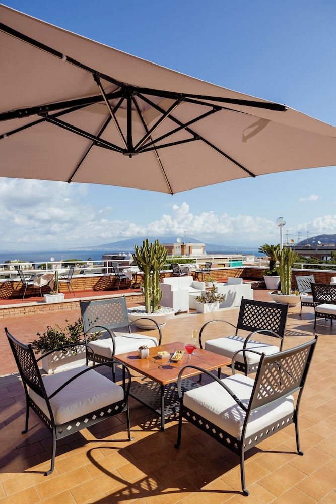 Grand Hotel Cesare Augusto 45/59