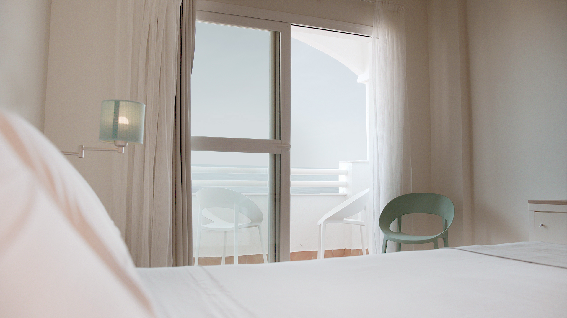 Room, Sea Front