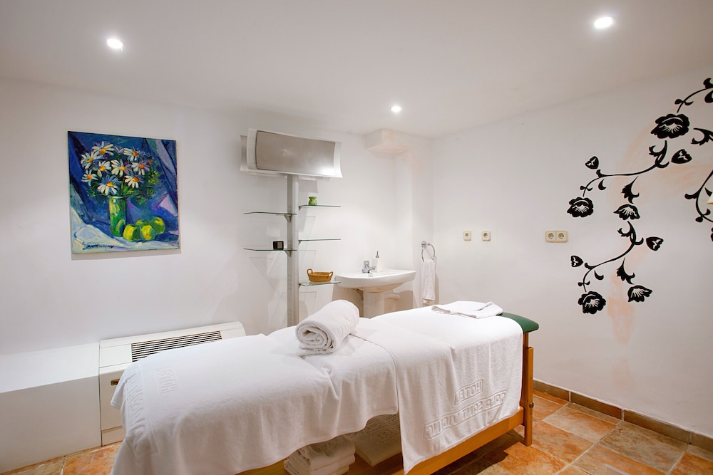Hotel Cala Sant Vicenc - Adults Only 13/60