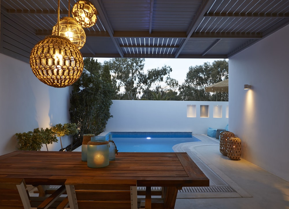 Eolia Kamari Villa 16/34