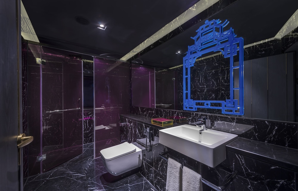 غرفة قياسية بسرير كينج، Blossom House Beijing Houhai 8/8