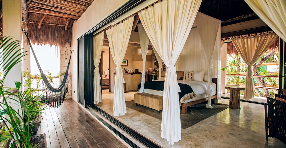 Orchid House Tulum 24/50