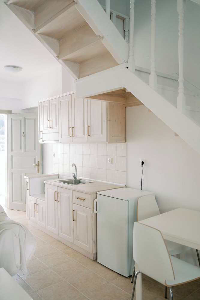 Lindos Harmony Suites 50/50