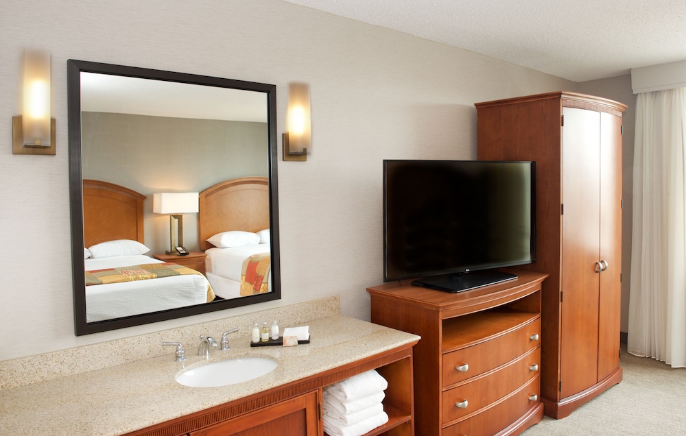 Embassy Suites by Hilton El Paso 16/49