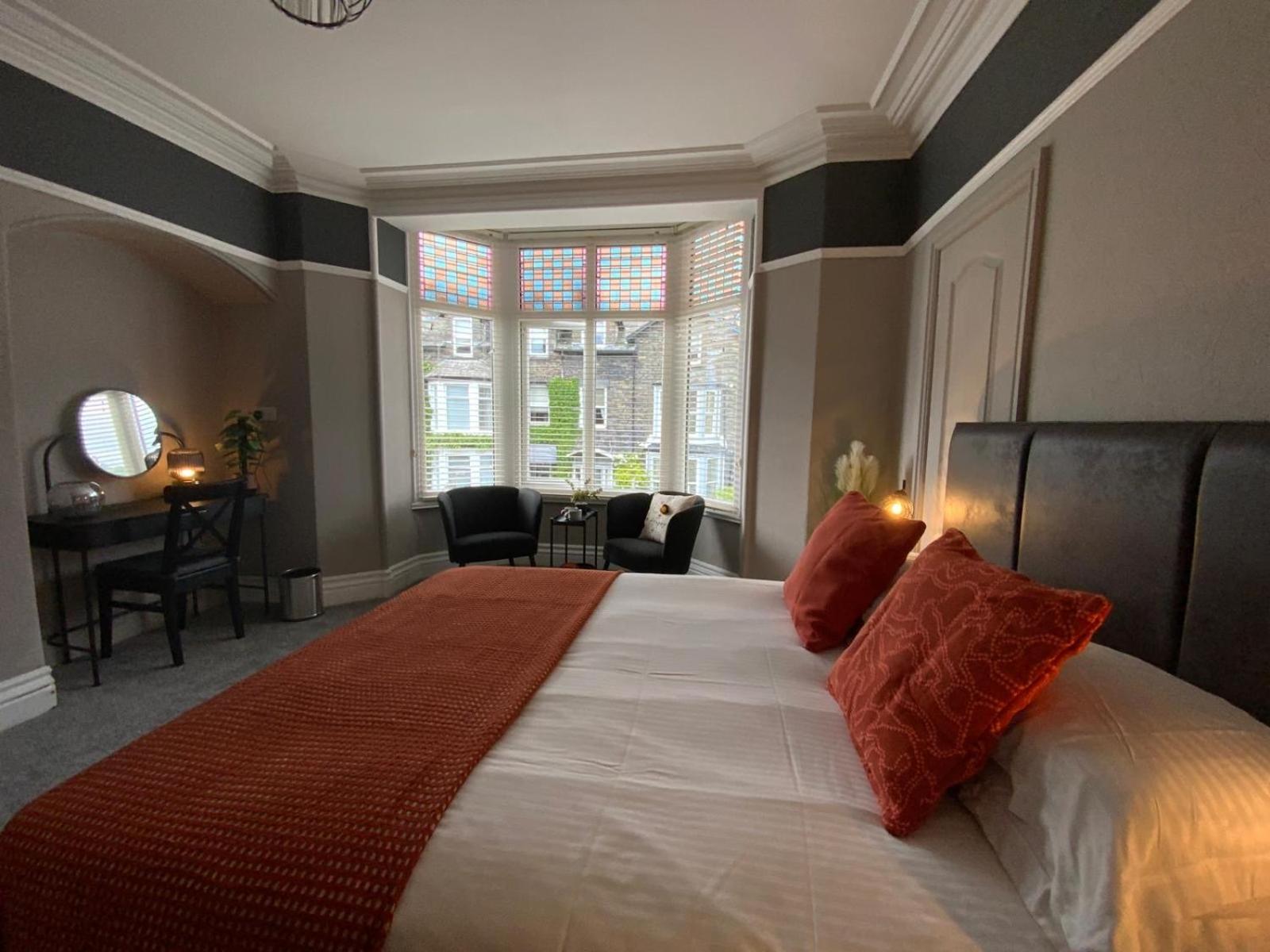 3 Cambridge Villas 14/24