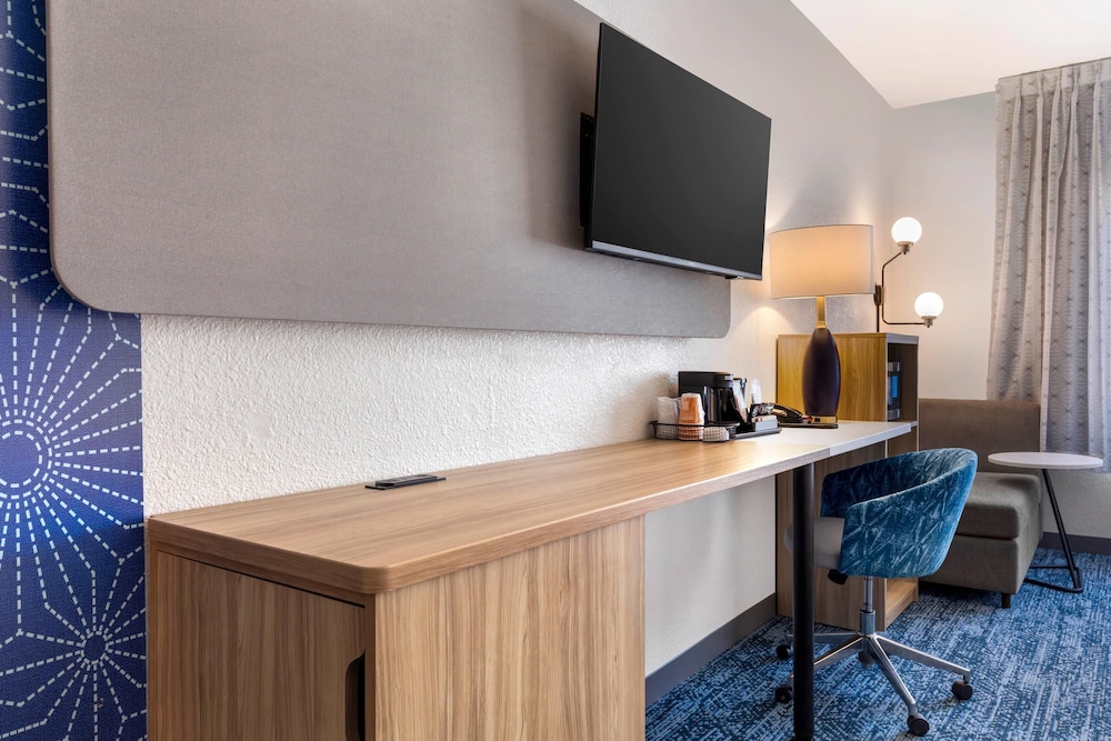 Sleep Inn Cedar Hill, TX 39/51