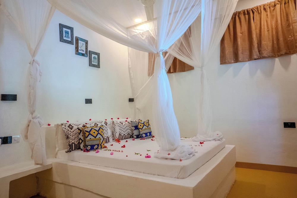 Bahati Villa 18/50
