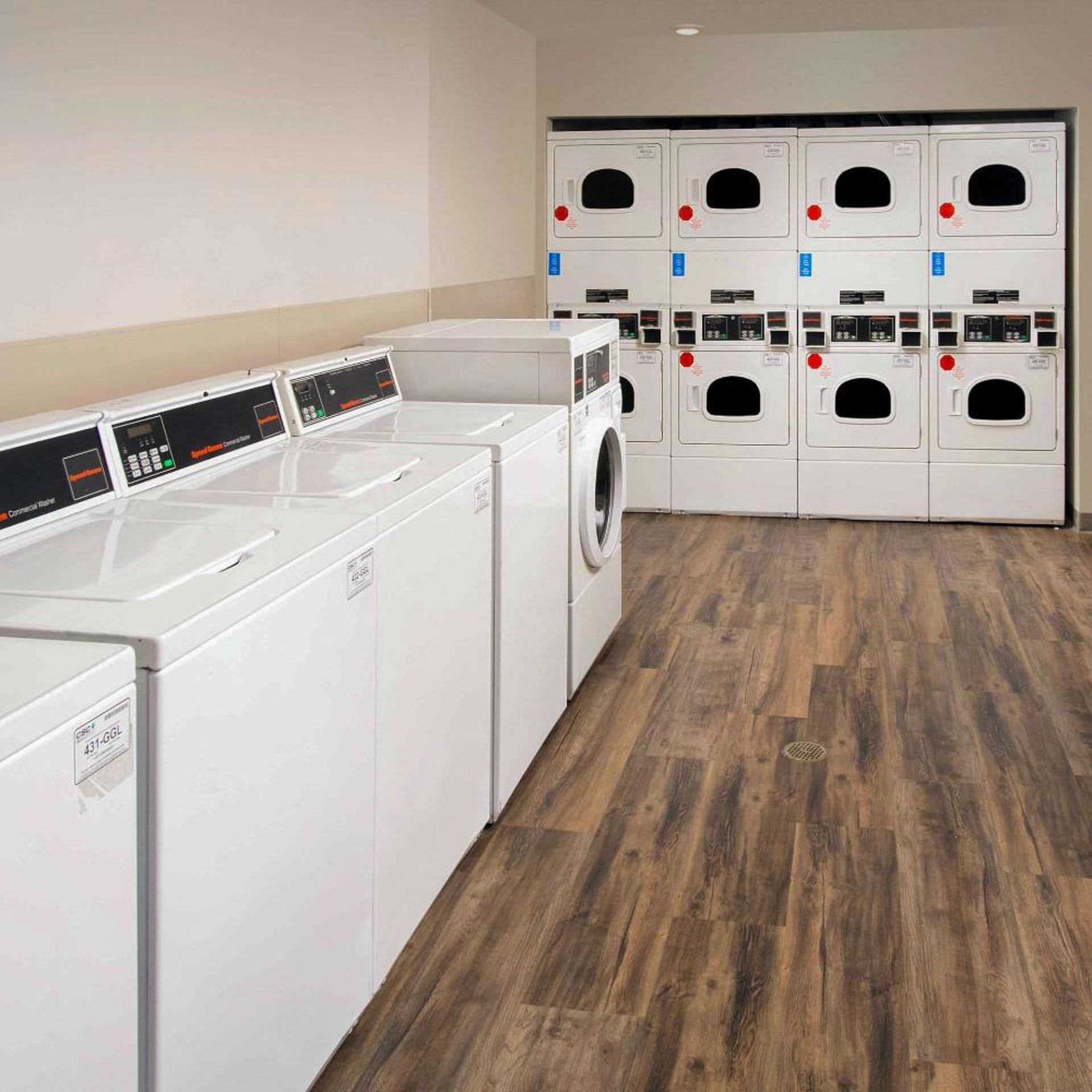 WoodSpring Suites Cherry Hill 17/24