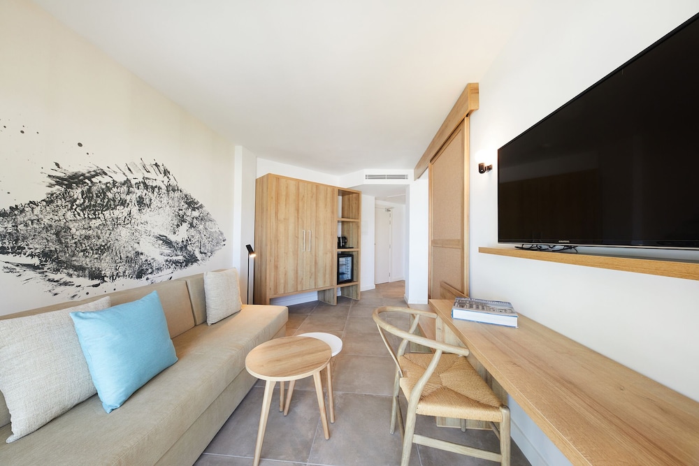 Ferrer Sofia Aparthotel 44/65