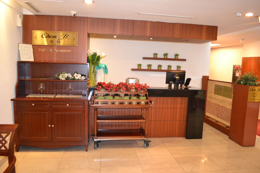 New Chonji Hotel 9/66