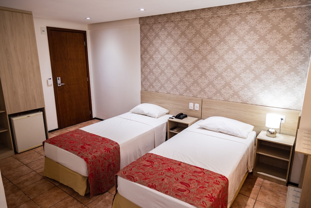 Plaza Praia Suites 41/75