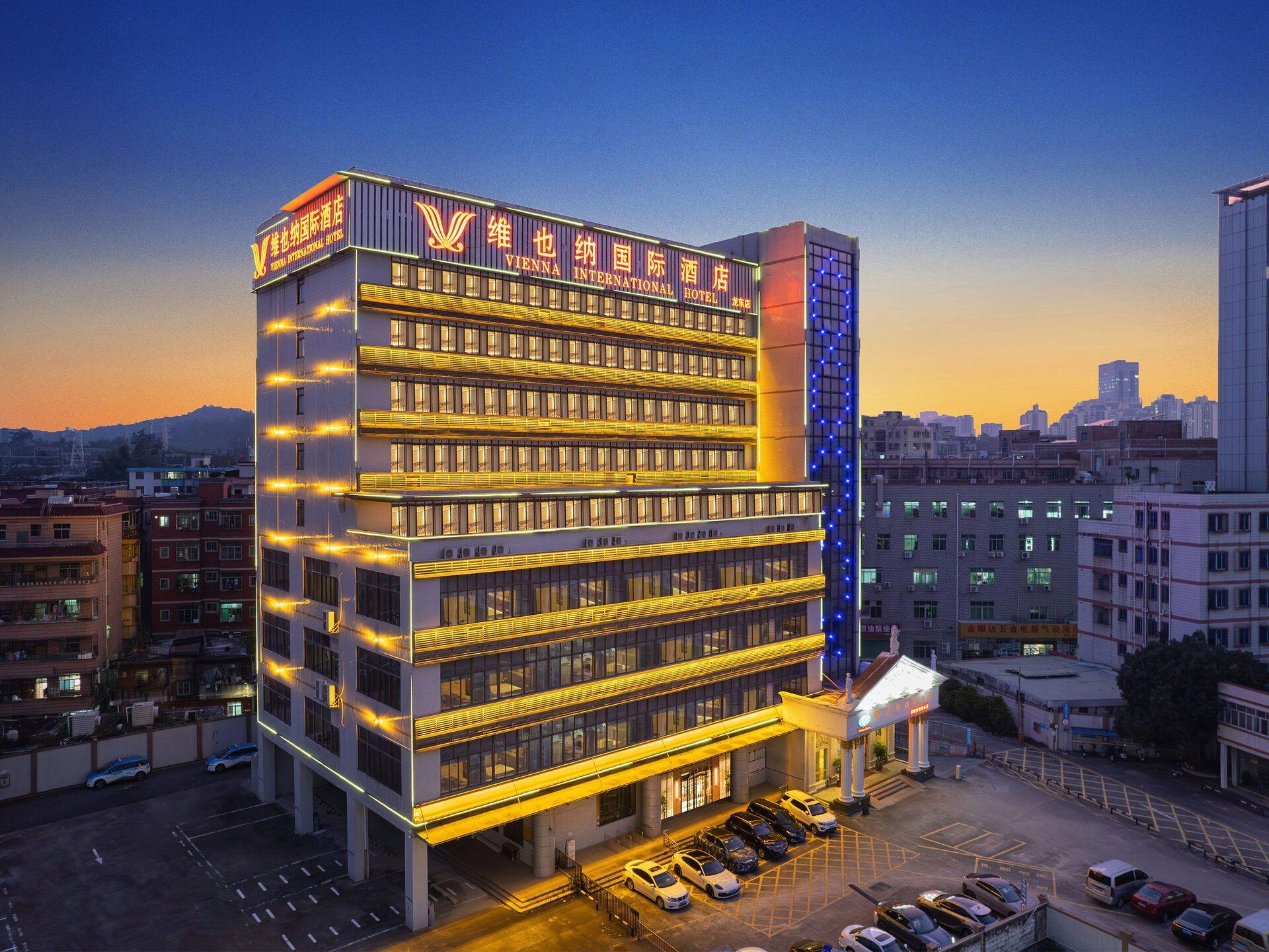 Vienna Hotel (Shenzhen Shuanglong Metro Station Longdong) 6/41