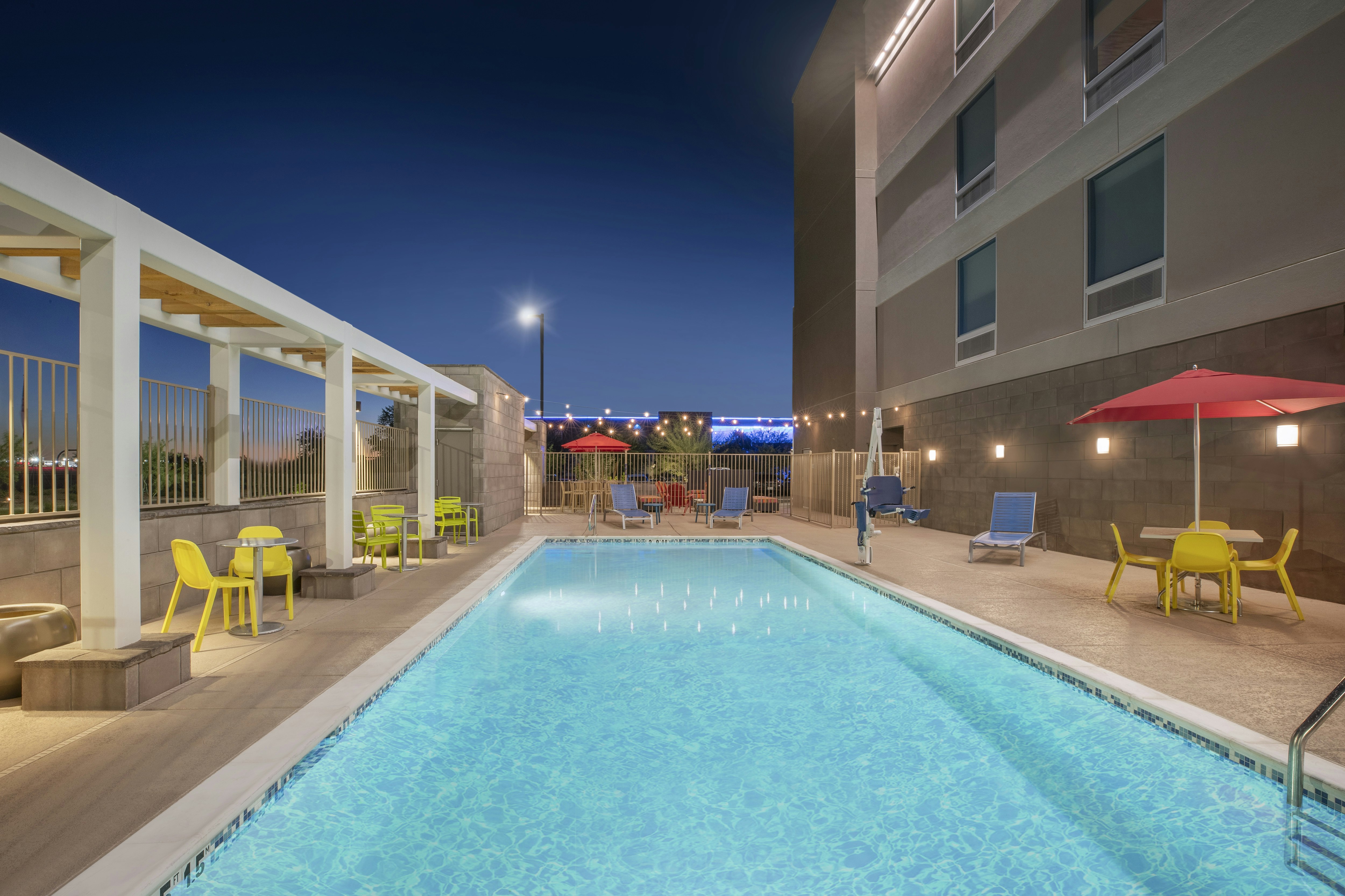 Home2 Suites by Hilton Phoenix Avondale 16/18