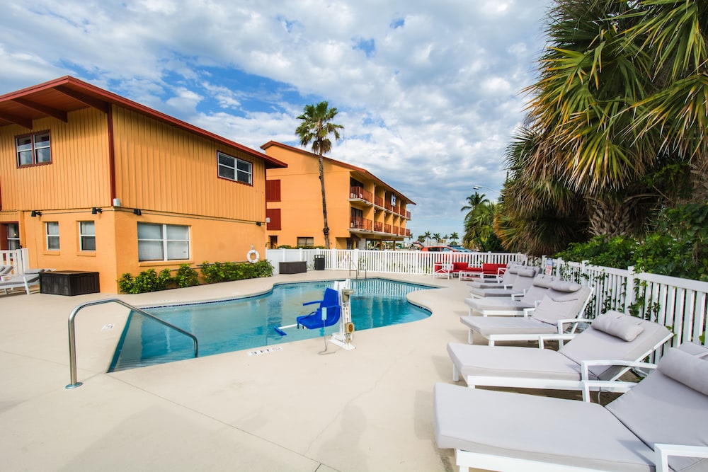 The Royal Inn Beach Hotel Hutchinson Island 3/66