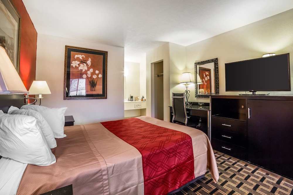 Econo Lodge Downtown Salt Lake 12/42