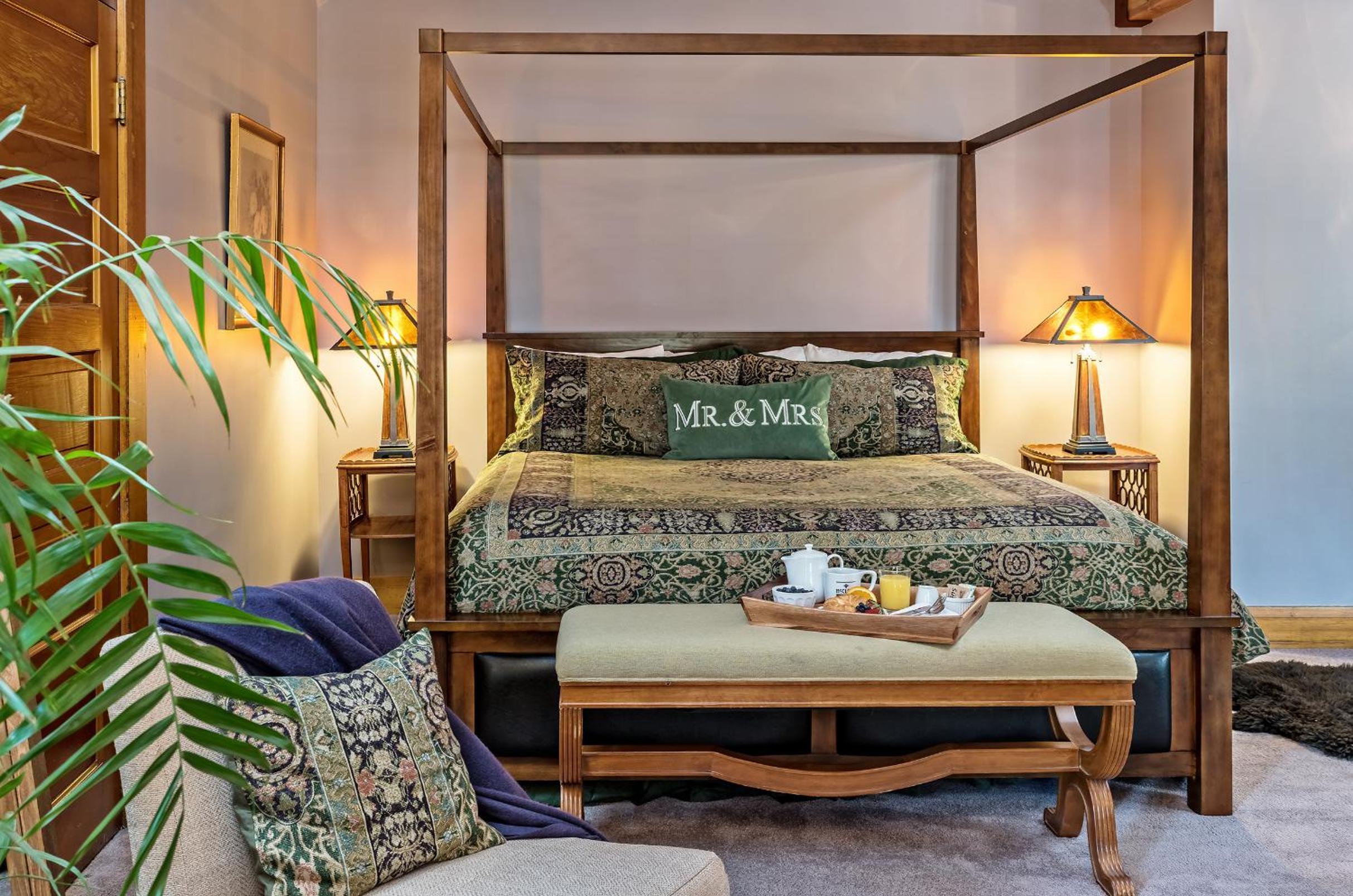McCloud Hotel 34/50