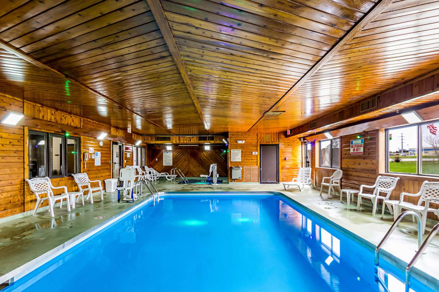 swimming pool spa
