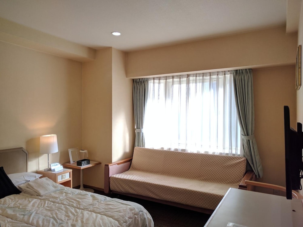 Hotel Harbour Yokosuka 11/51