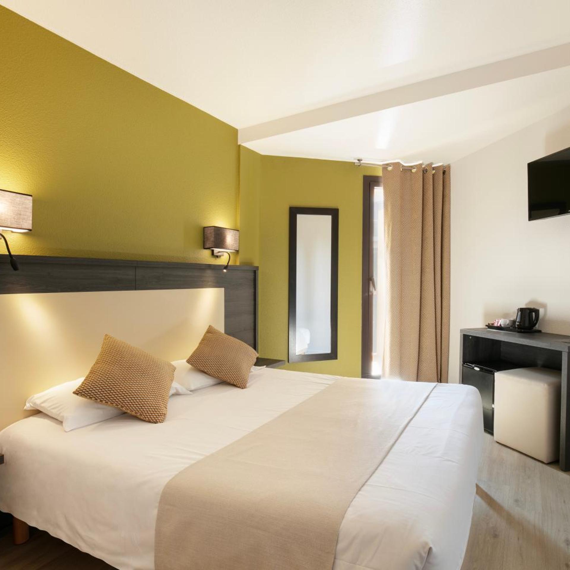 Superior, Single Bed, Sea Side, on the Side
