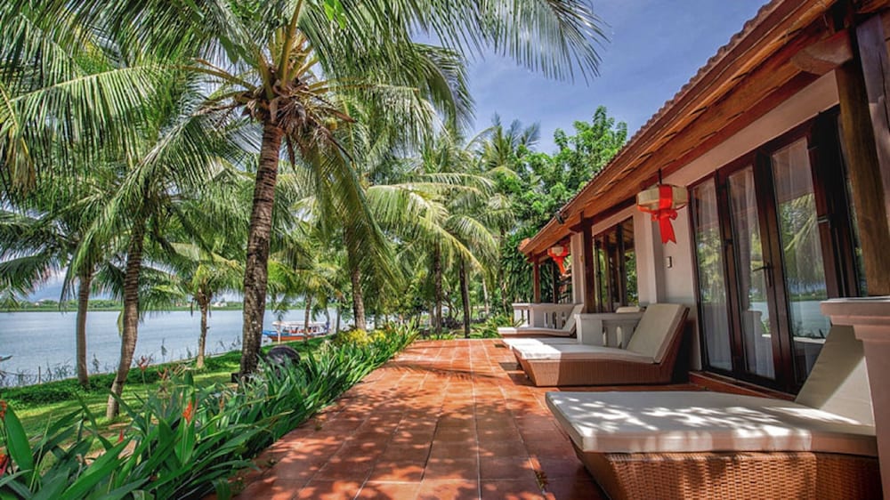 Vinh Hung Riverside Resort 68/78