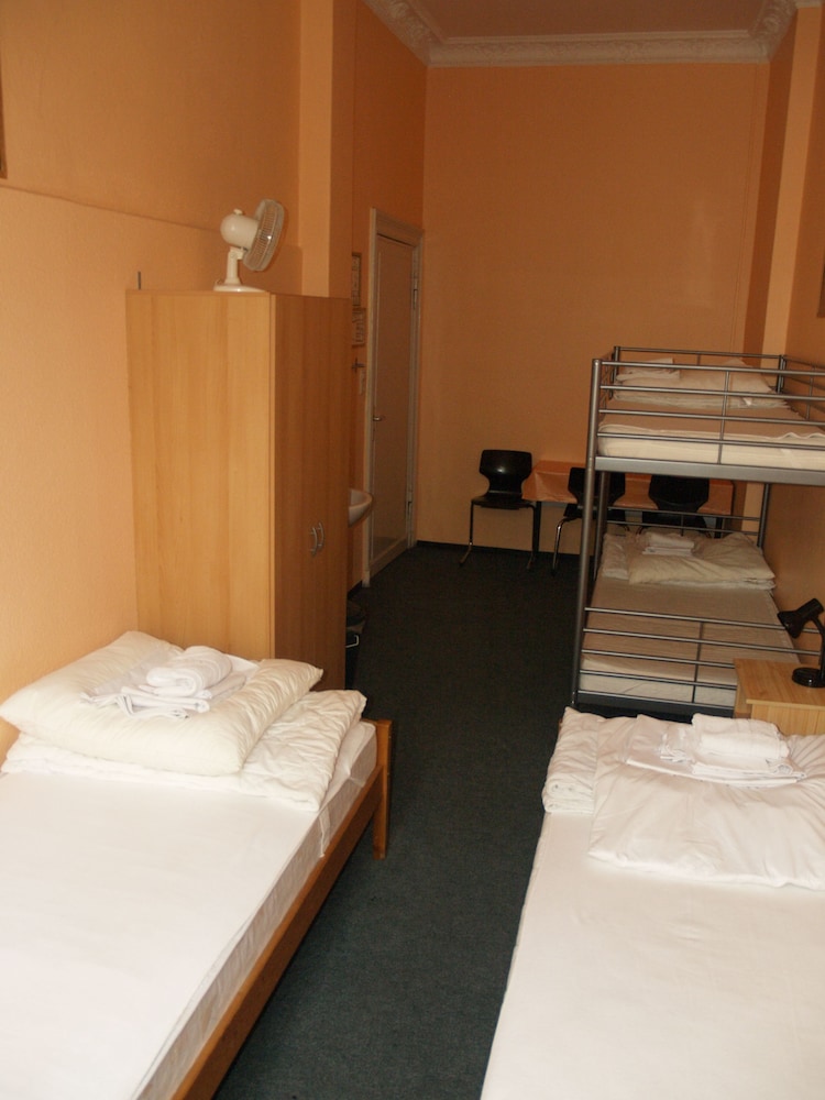 HappyGoLucky Hotel + Hostel 15/52